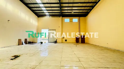 مستودع للإيجار بمساحة 5511 قدم مربع في المنطقة الصناعية الحديثة بالإمارات