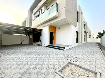 Sepies 5bhk Villa with Waldrop big parking maid room in Hoshi