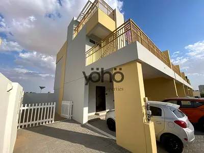 CORNER UNIT | RENTED | 3 BEDS TOWNHOUSE