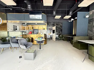 SPECIOUS SHOP FOR RESTAURANT CAFE READY TO MOVE BIG SIZE BUSINESS AREA