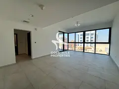 1 Month Free - Huge &amp; Modern Layout - Bright Apartment - Close to Metro