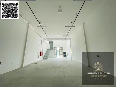 أرخص مستودع تجاري للإيجار السنوي بالجرف الصناعية 3 عجمان مساحة 3200 قدم مع ميزان أرضية ايبوكسي مع توافر وسائل الدفاع المدني وقريب من شارع محمد بن زايد