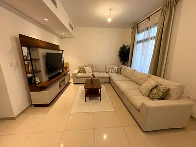 للبيع – فيلا مستقلة 5 غرف في مشروع Nasma Residences | مساحة كبيرة