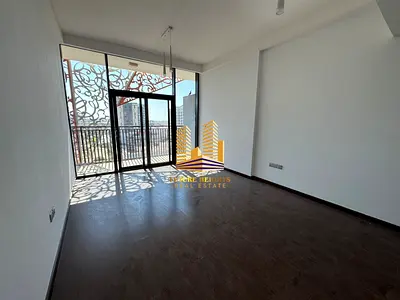 شقة بغرفتي نوم | مجوهرات الصكوك الوطنية | تصميم الزاوية | إطلالة على وسط المدينة