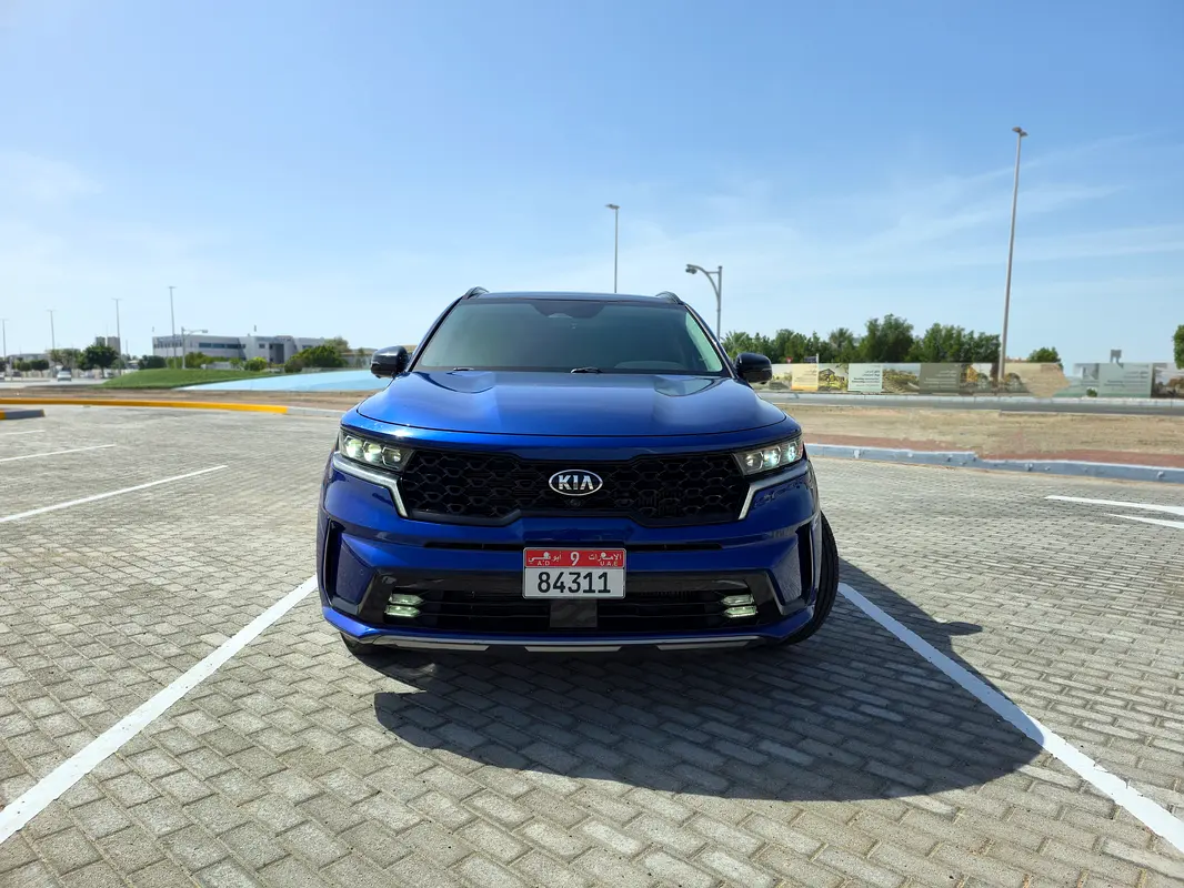 Kia Sorento 2021 — photo 1 of 20