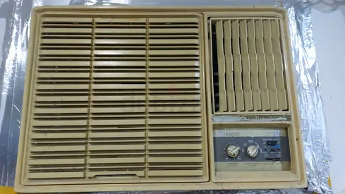 Used Window Air Conditioner (Vintage, Needs Servicing)
