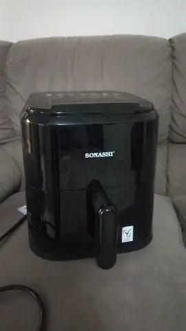 Sonashi Air Fryer (Like New + Warranty)