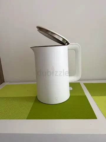 Used Electric Kettle - Stainless Interior, White Exterior