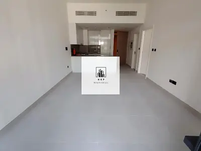 Spacious brand new 1 bedroom Apartment with balcony|Vida 1 Aljada by Arada