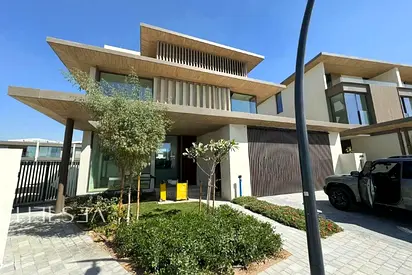 SINGLE ROW | NEAR COMMUNITY CENTER | MORE OPTIONS