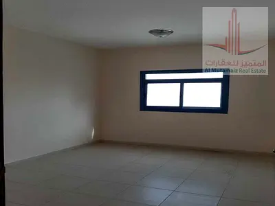 An opportunity for discerning families seeking a comfortable living space: a one-bedroom apartment building for annual rent. Excellent location behind