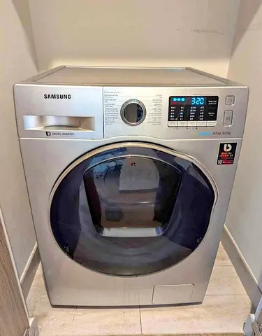 Free delivery Samsung ecobubble 8/6 Front Load Washer Dryer (Silver) - Good Condition