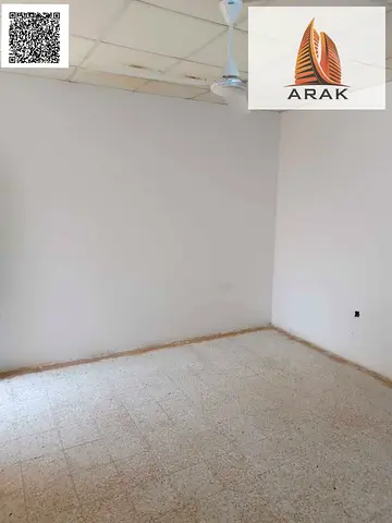 للبيع – بيت عربي مع محلين (سكني تجاري) في السوان – الراشدية 3  فرصة استثمارية مميزة في موقع حيوي بمنطقة السوان – الراشدية 3، يجمع العقار بين الاستخدام