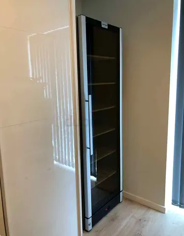 Vestfrost Wine Beverage 197 Bottles Capacity Wooden Shelves