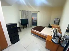 Luxury master room with attached washroom for single Males Near MOE Metro station ,Al Barsha 1