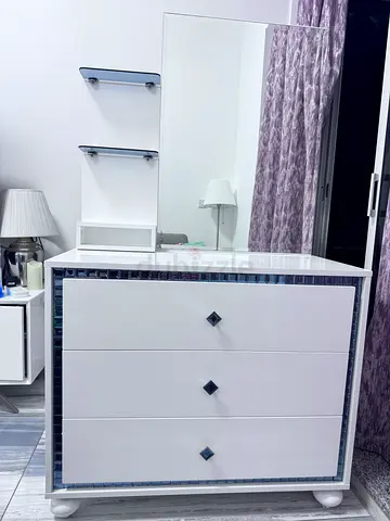 White 3-Drawer Dresser with Mirror and Shelves