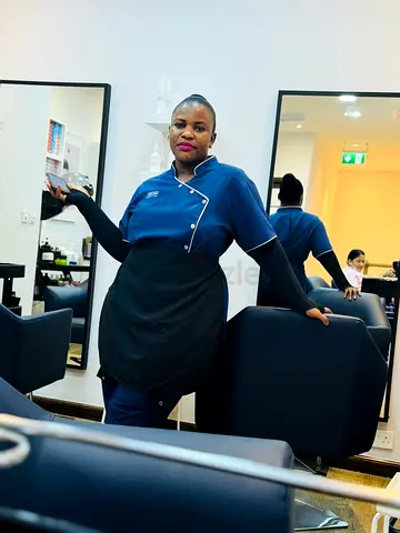 Book aparsonal massage therapist, facial and face lifting at your door,book and have your service ho