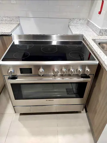 Bosch serie 6 top electric cooker 90x60 cm latest model neat and clean good condition same like new