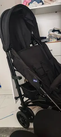 عربة بحال جيدة جدا للبيع