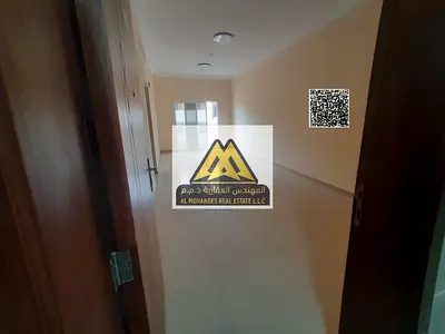 شقة جديدة أول ساكن بالجرف 3 غرفة وصالة ماستر 2 حمام بلكونة تكييف مركزي خزائن حائط 33 الف سنوي 6 دفعات موقع مميز خلف السوق الصيني قريب الخدمات
