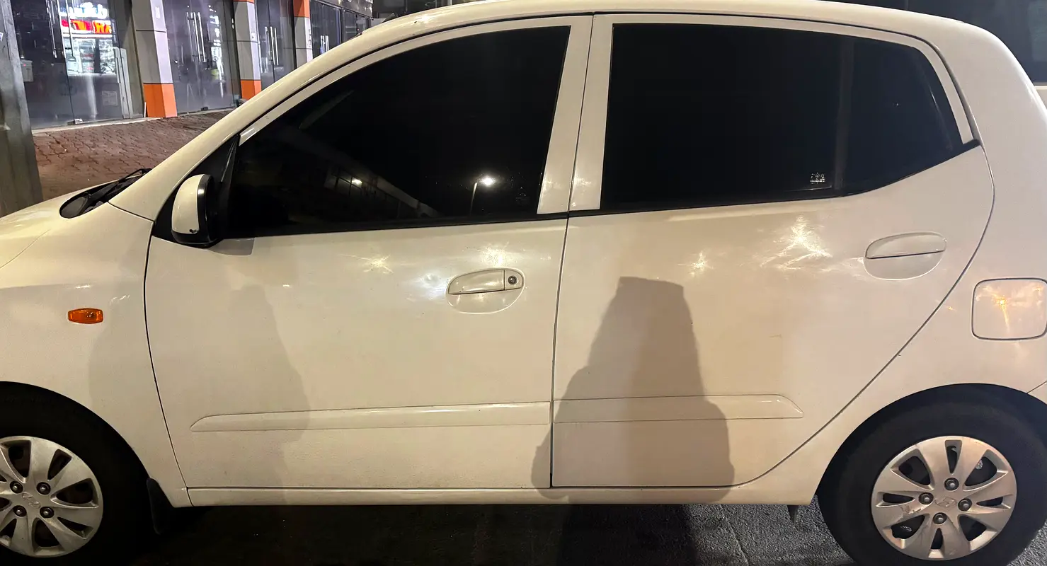 Hyundai i10 2015 — photo 1 of 2