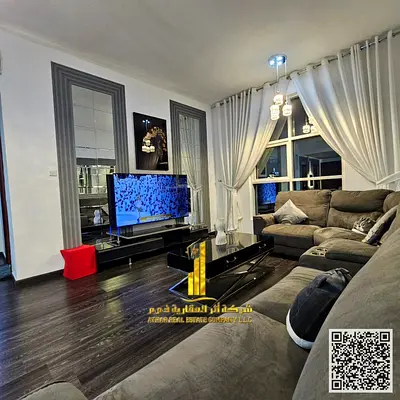 شقة فاخرة غرفه وصالة، مفروشة بأثاث جديد، بلكونة بإطلالة مفتوحة، شامله الفواتير، الانترنت، باركينج خاص،  جاهزة للسكن في السيتي تاورز، عجمان