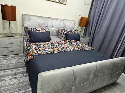 THE ONE King Bed Set