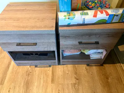 BARGAIN WOODEN VENEER BEDSIDE TABLE L45xD39xH51