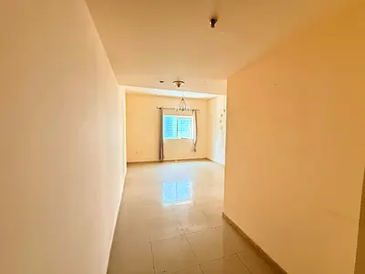 اطلالة مفتوحة افخم شقة غرفة وصالة بدون تامين تسهيلات بالسداد تشطيب راقي موقع مميز سهل المخرج علي دبي