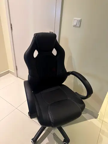 Black Ergonomic Gaming/Office Chair with Padded Armrests