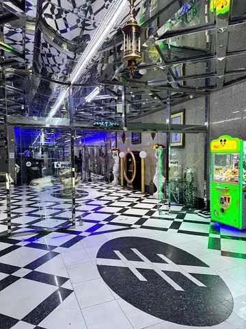 Bed space available @Burjuman