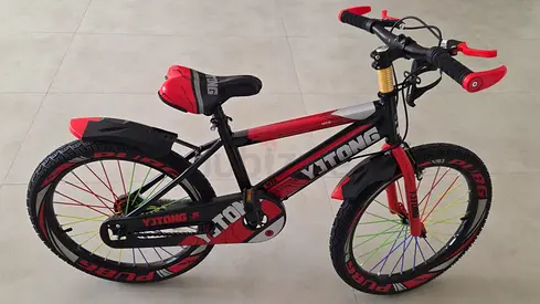 Brand New Kids 20-inch VITONG Red  Black Bicycle with Mudguards