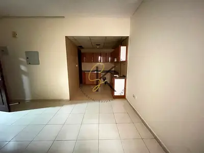 🌟 Spacious Unfurnished Studio | Separate Kitchen | 550 Sqft | Comfortable Living in Muwailah – Sharjah 🏡🍳✨