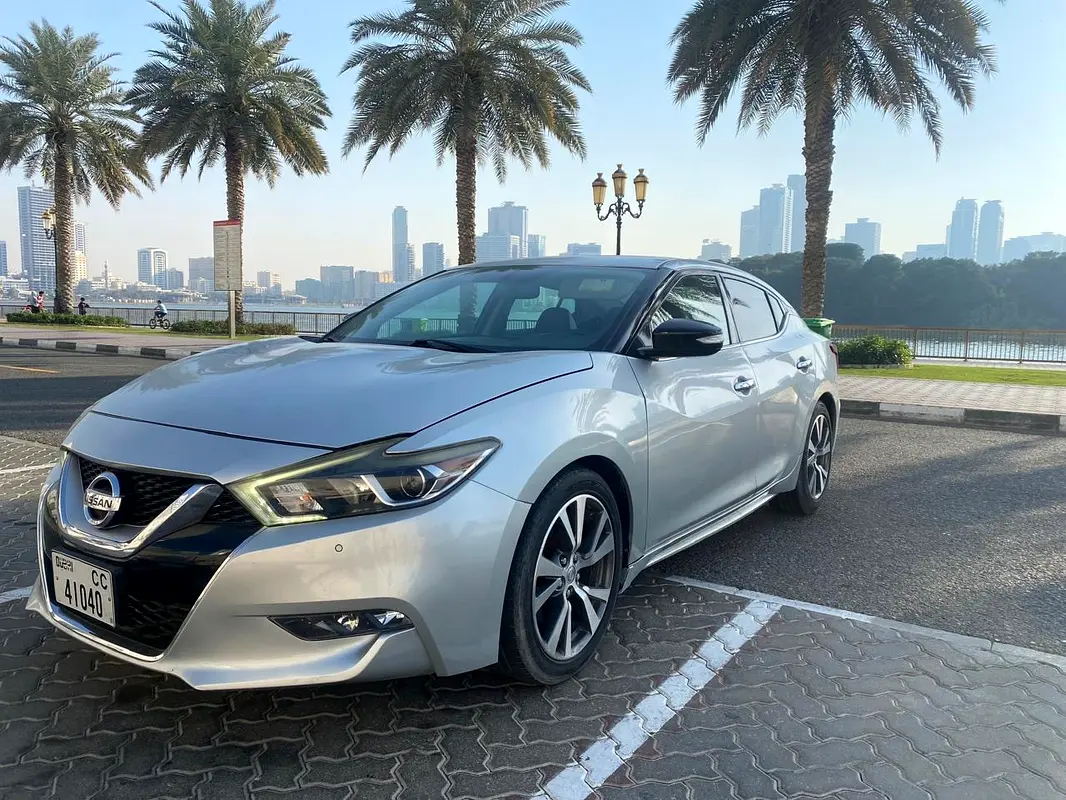 Nissan Maxima 2018 — photo 1 of 11
