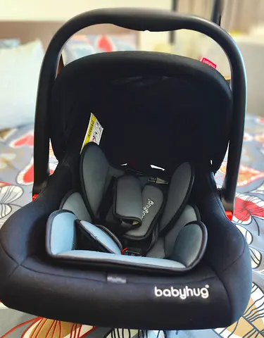 Babyhug Infant Car Seat / Baby Carrier - Excellent Condition