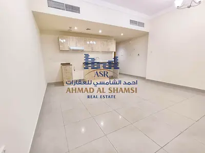 Spacious Studio | Built In Wardrobes | On Dubai Border