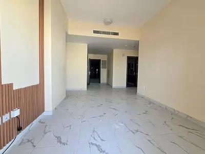 شقة غرفتين وصالة للإيجار في الجرف 3 عجمان | ثاني ساكن + غرفة ماستر + موقع مميز