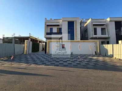 فيلا فاخرة للبيع في منطقة الزاهية بإمارة عجمان