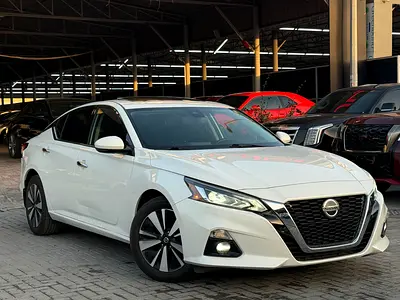 Nissan Altima SV - Canadian Specs - Low Mileage