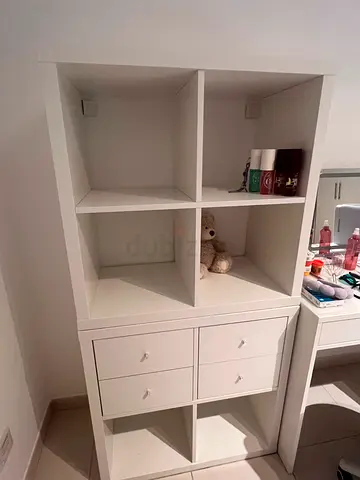 White Cubed Storage Shelf Unit with Drawers -Very  Good Condition