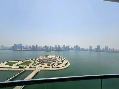 اطلالة بحرية أفخم شقة 4 غرف وصالة بلكونة تكييف علي المالك جيم مسبح باركن مجاناً تسهيلات بالسداد تشطيب راقي موقع مميز سهل المخرج علي دبي