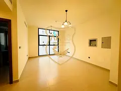 FAMILY BUILDING | ON METRO | WITH FREE PARKING | CENTER AC | CENTRAL GAS