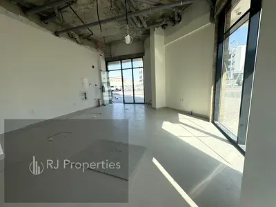 No Deposit 30 days free luxury brand new shop on the road Prime Location business area ready to move only jest 60k