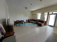 Bright Studio apartment on higher floor with open view with community living