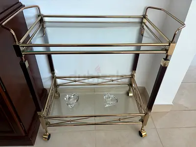 Serving trolley