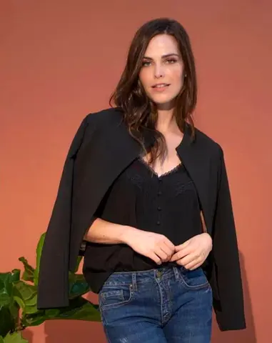 Black womens blazer Size M