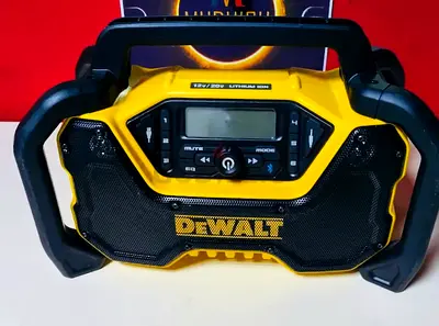 DEWALT DCR025 CORDLESS JOB SITE SPEAKER