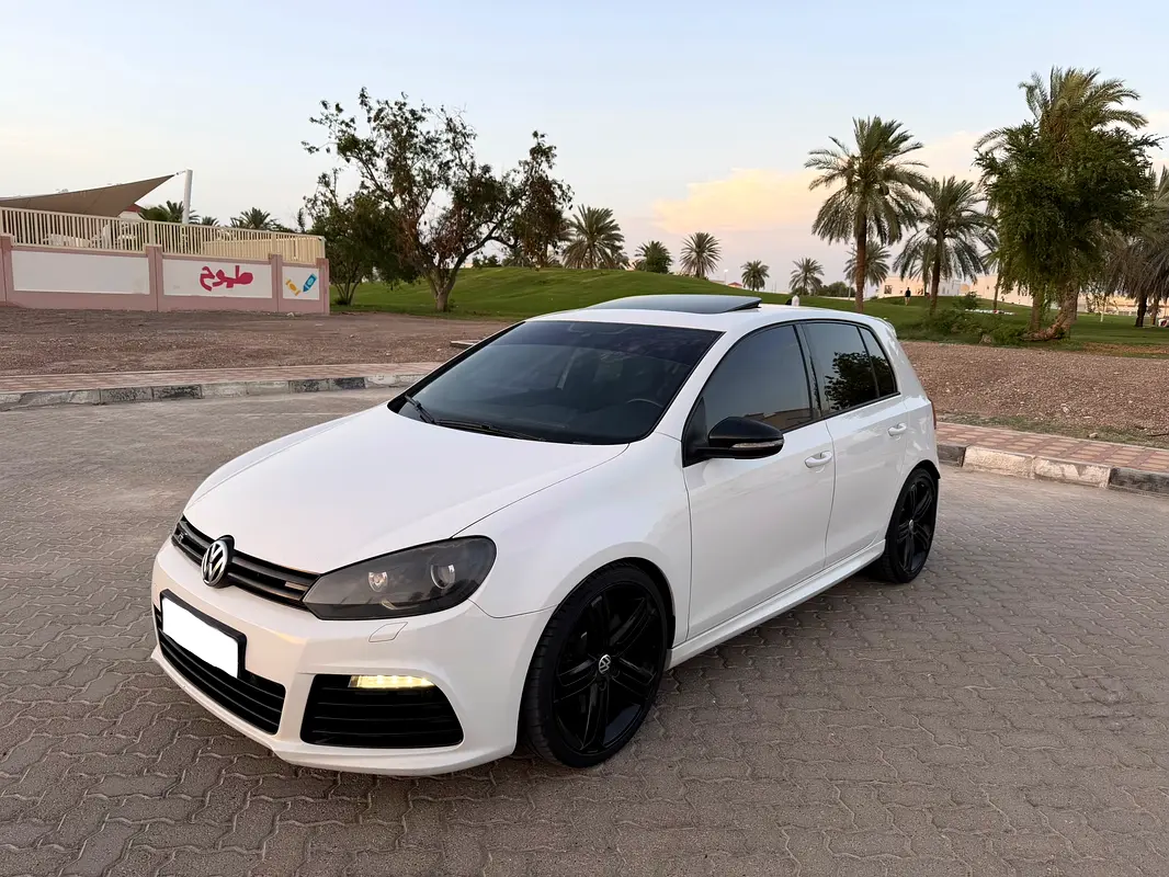 Volkswagen Golf 2013 — photo 1 of 16