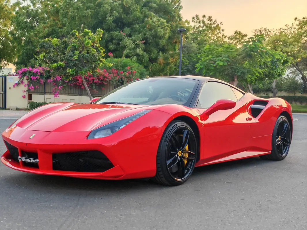Ferrari 488 GTB 2017 — photo 1 of 20