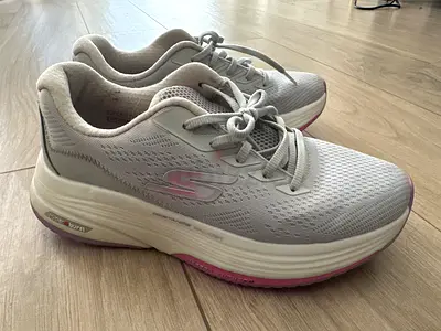 Light gray Skechers walking shoes - womens size (good condition)